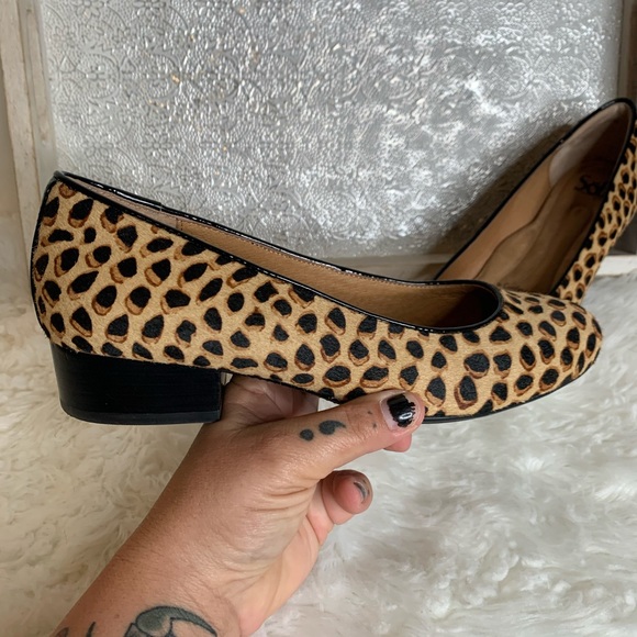 Sofft Leopard Print Cow Hair Leather Ballet Flats EUC Size 7.5 - Picture 2 of 6
